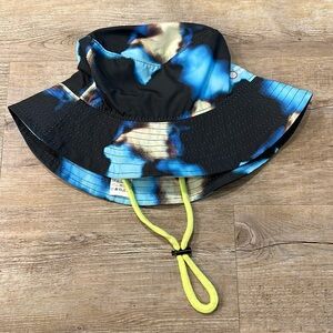 Zara x Rhuigi bucket hat